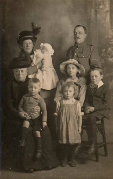 Sydney and Edith with their five children. Edith’s mother, Maria seated.